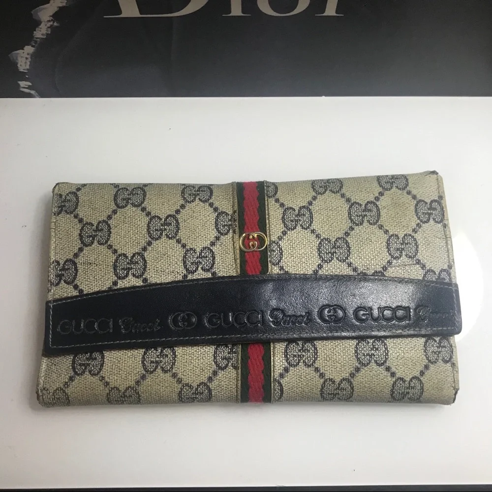 Vintage Gucci wallet‎